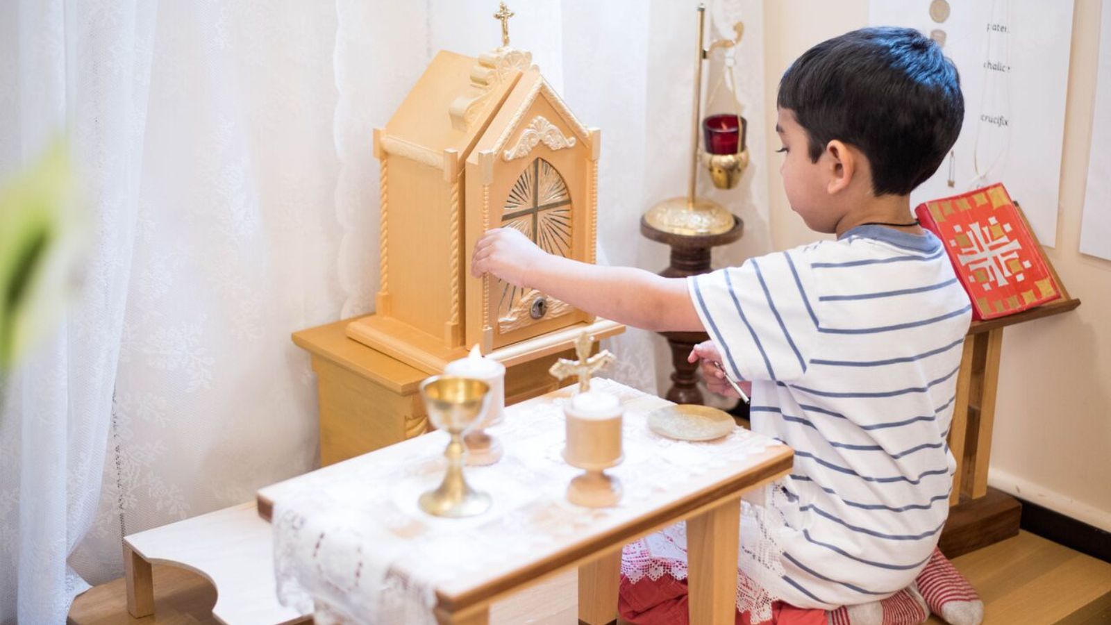 kids learning about catholicism